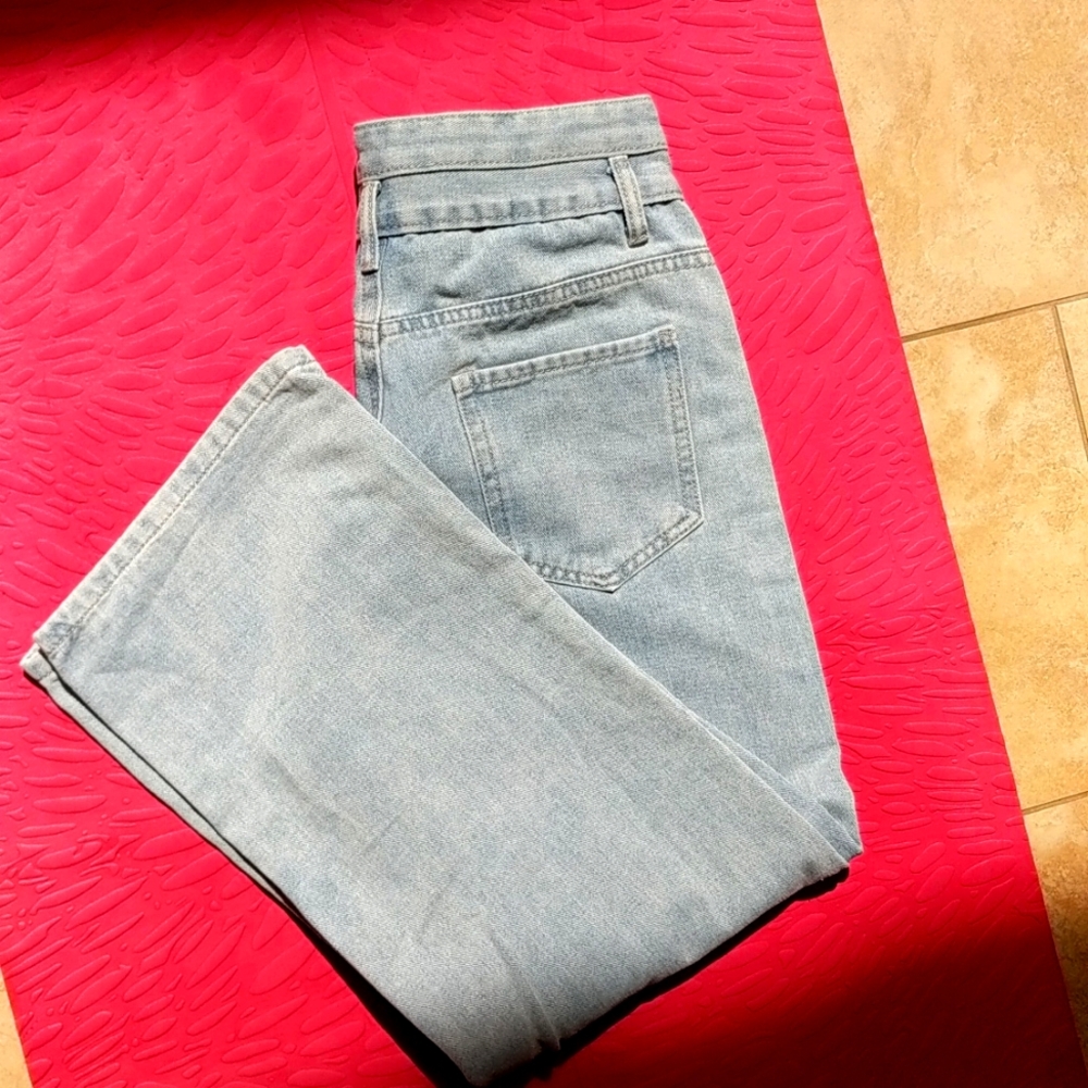 Wide leg jean size 28